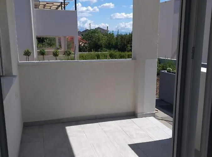 アパート Sunrise プレコ