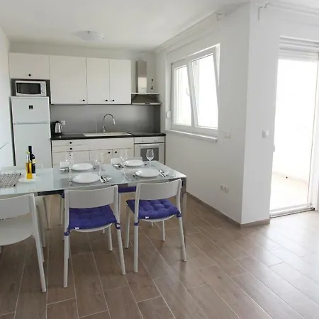 Sunrise Apartament *